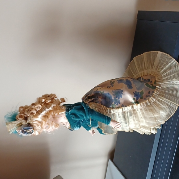 Porcelain Doll in Green Gown - Picture 5 of 10